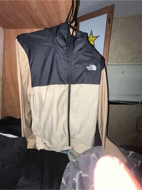 The North Face Men’s Two-Tone Hooded Windbreaker - Black & Beige